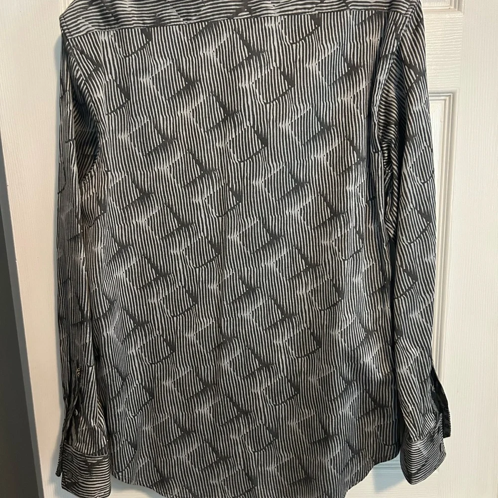 Robert Graham Monochrome Striped Shirt - Picture 6 of 6